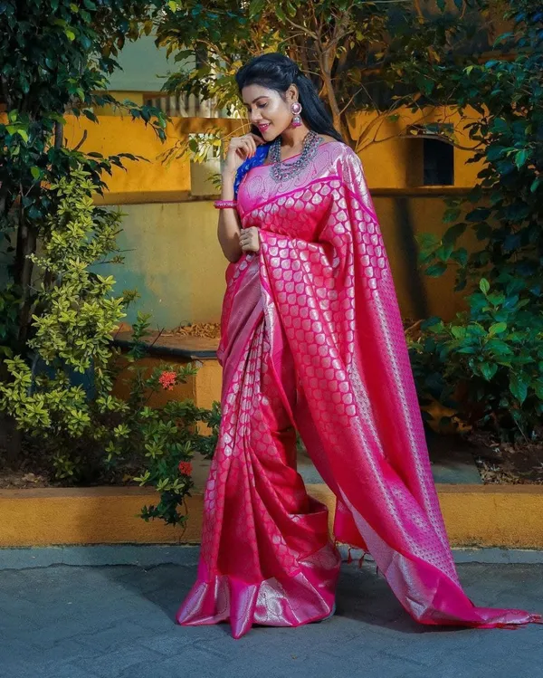 Pink_Embellished_Banarasi_Jacquard_Saree_(Pink)